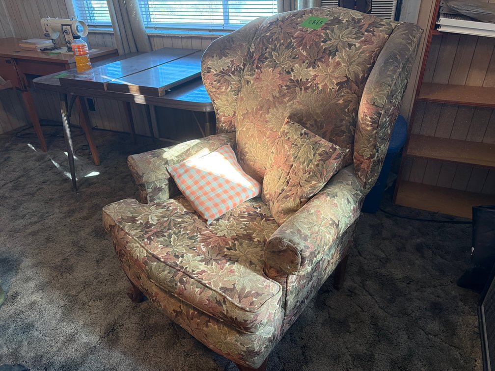 floral desighn ornate padded chair