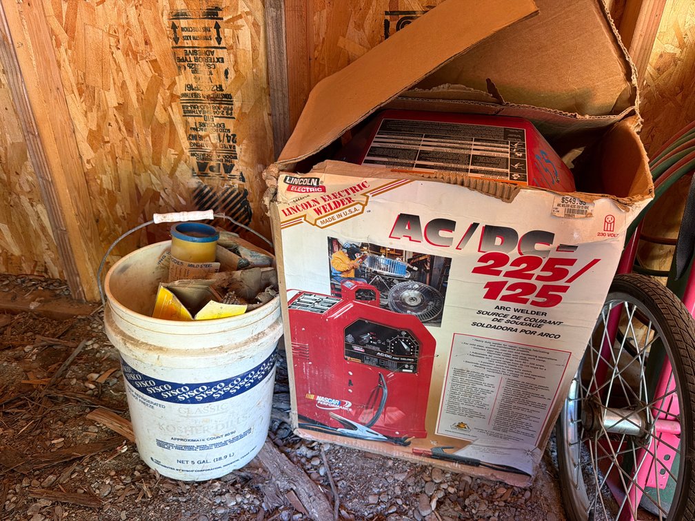 Lincoln 225amp arc welder New
