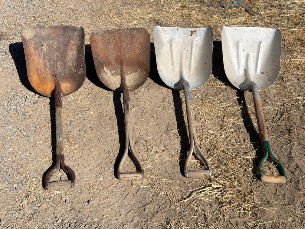 scoop shovels