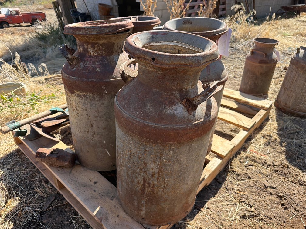 4 milk cans