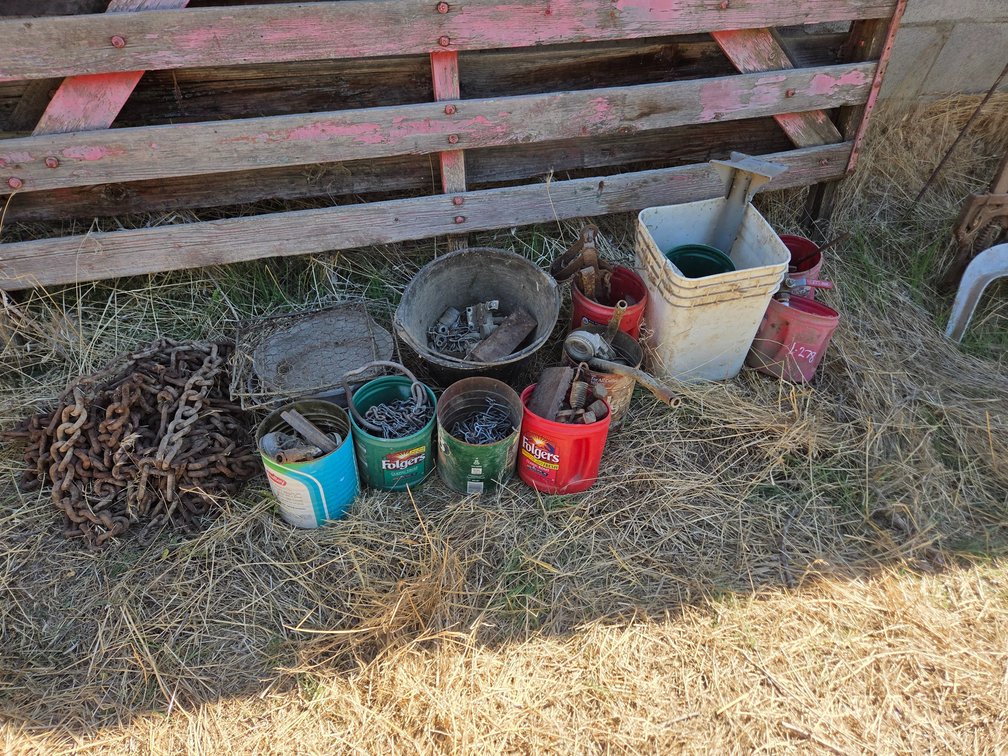 tractor pins, traps