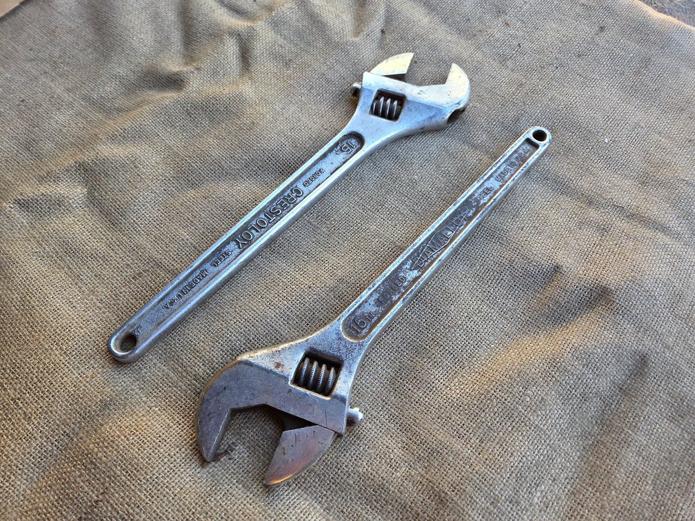 Name brand 15" adjustable wrenches
