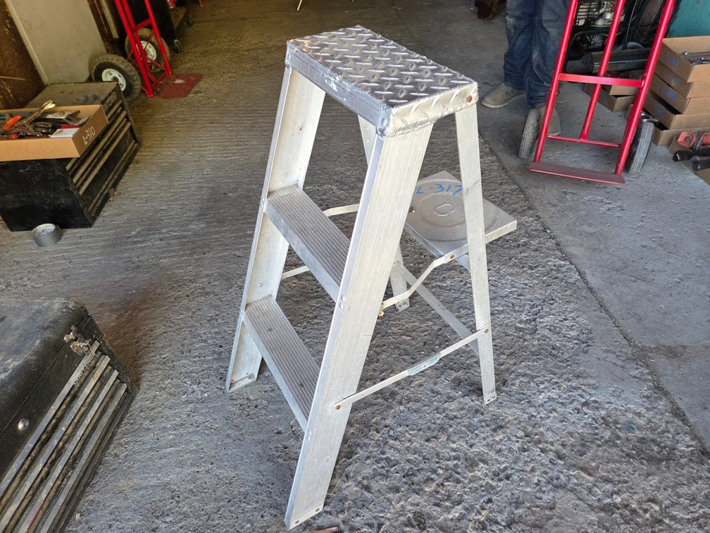 3' aluminum step ladder, pack board