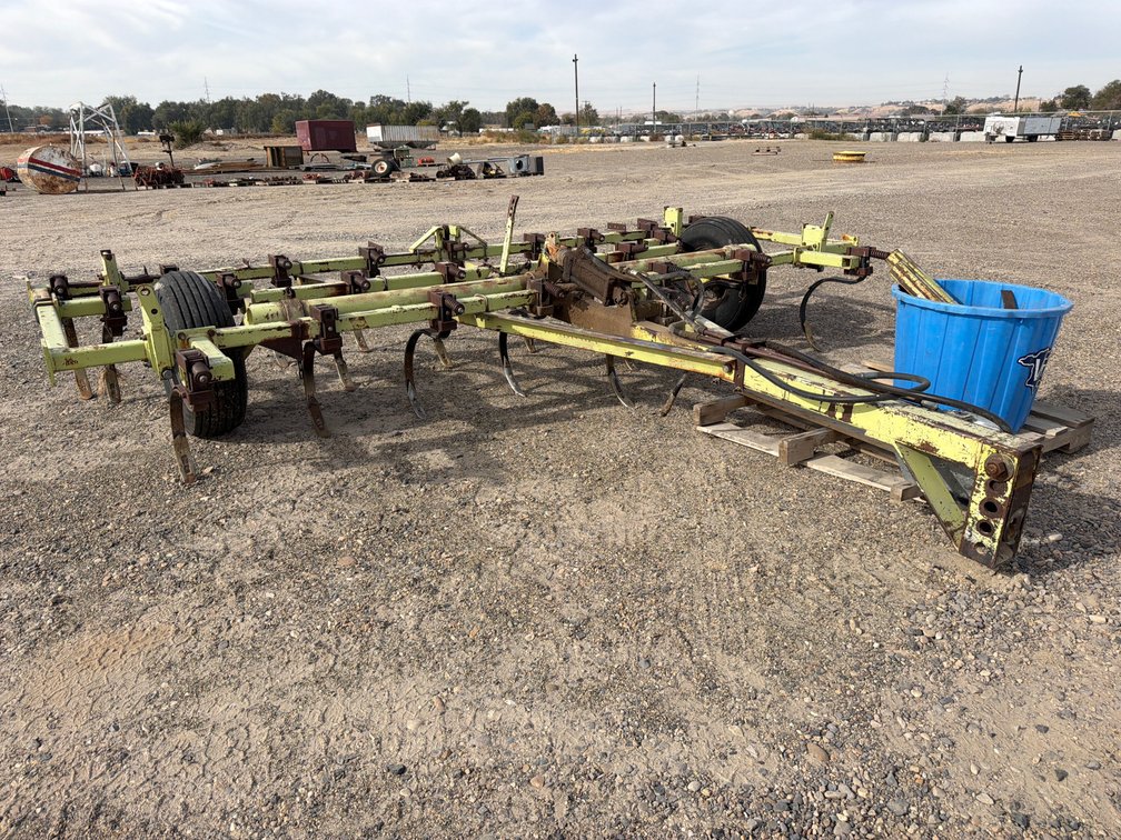 Calkins 13' spring tooth cultivator