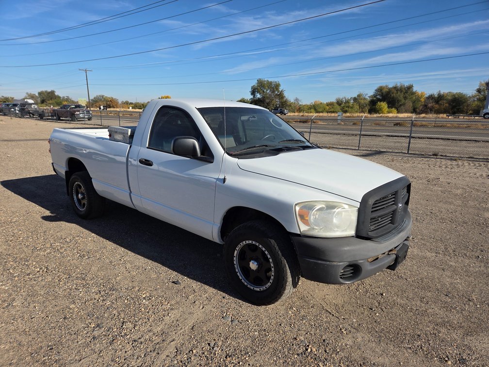 2008 Dodge 1500 4x4 pickup, 1D7HU16N18J197904