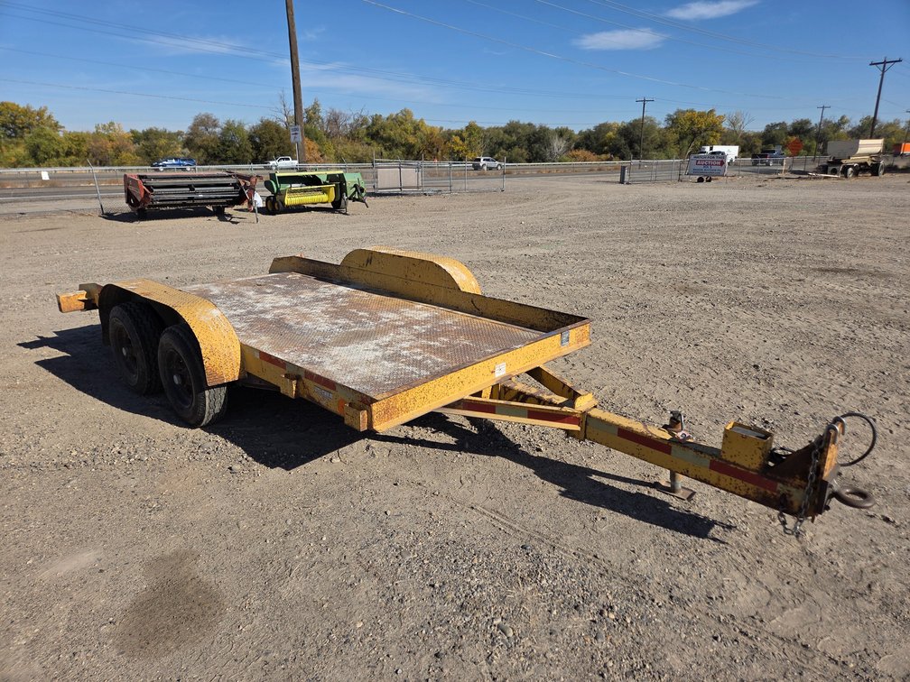 15'x6' tandem axle flatbed trailer