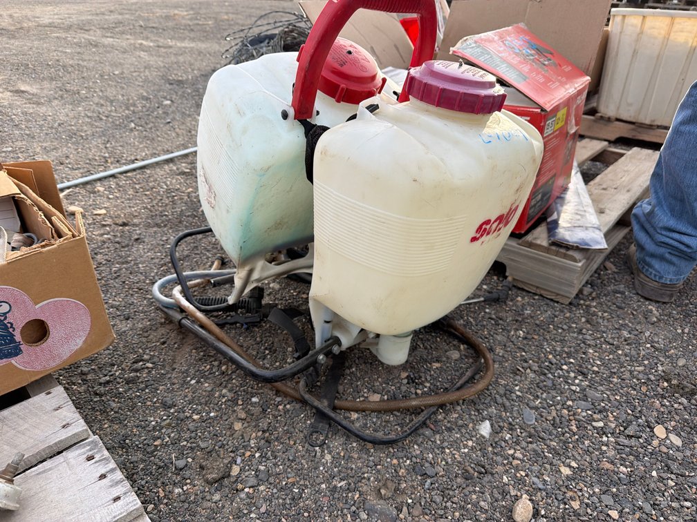 2- Solo backpack sprayers