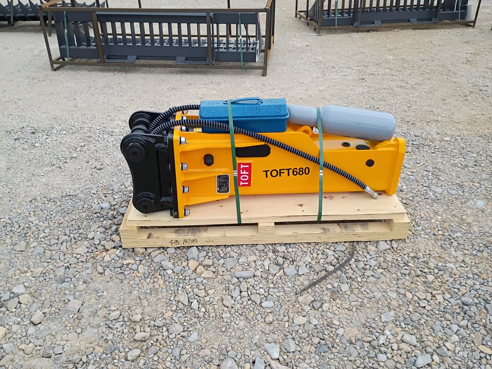 TOFT Hydraulic Breaker Excavator Attachment (680)