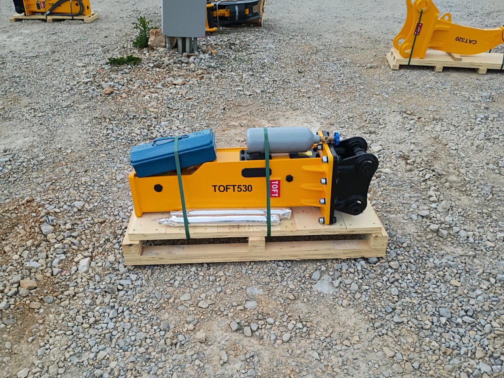 TOFT Hydraulic Breaker Excavator Attachment (530)