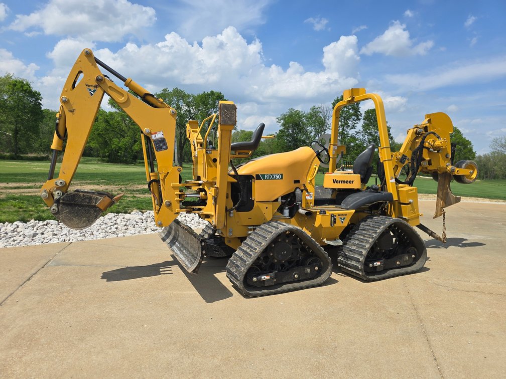 2024 Vermeer RTX750 Ride-On Cable Plow