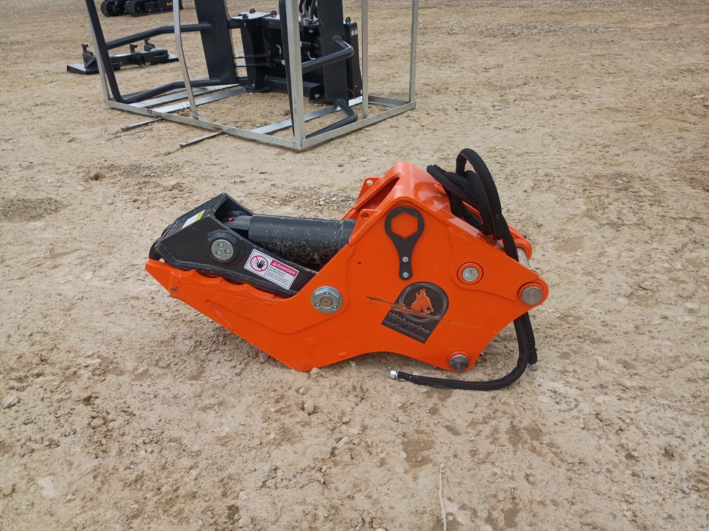 Wolverine Hydraulic Clamp Excavator Attachment