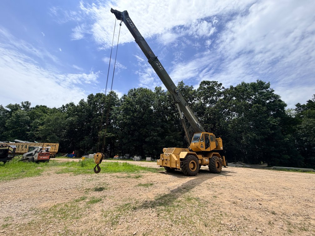 1992 P&H mobile 35 Ton Crane