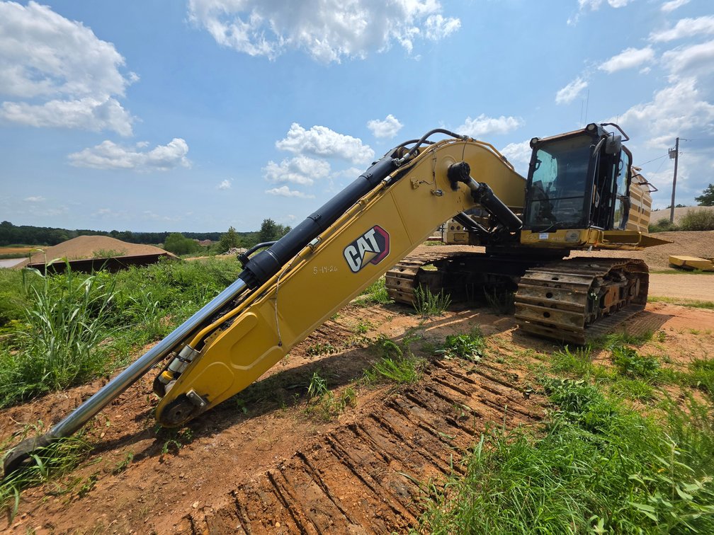2023 CAT 374 Excavator