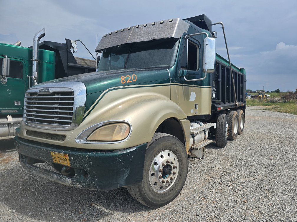 2009 Freightliner Columbia 120 Glider Dump Truck