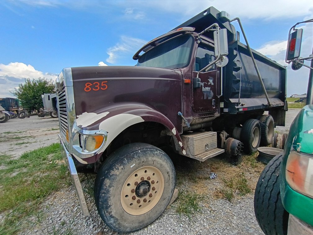 2004 International 5900i Quad-axle Dump Truck (nonrunner)