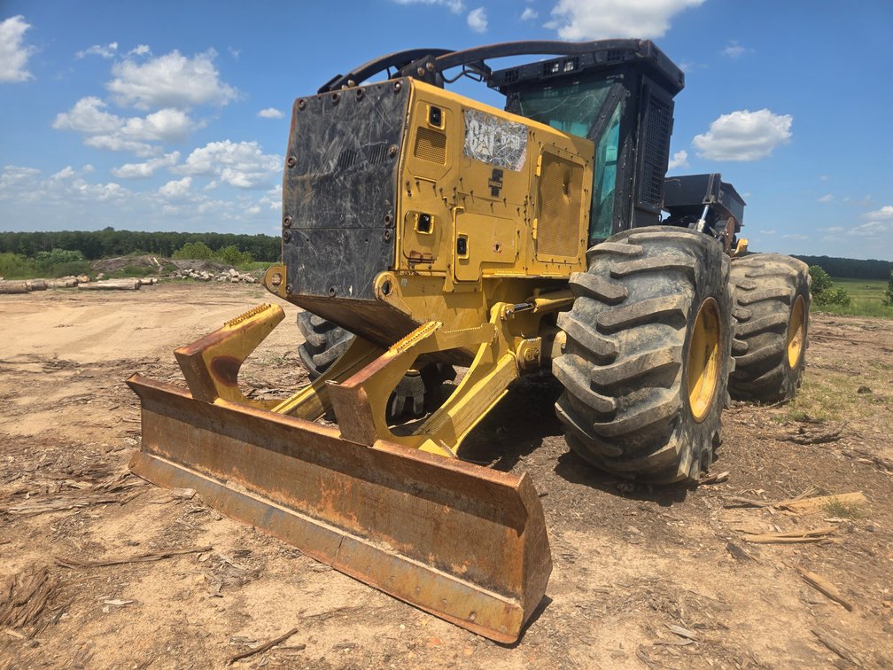 2015 Caterpillar 525D Grapple Skidder