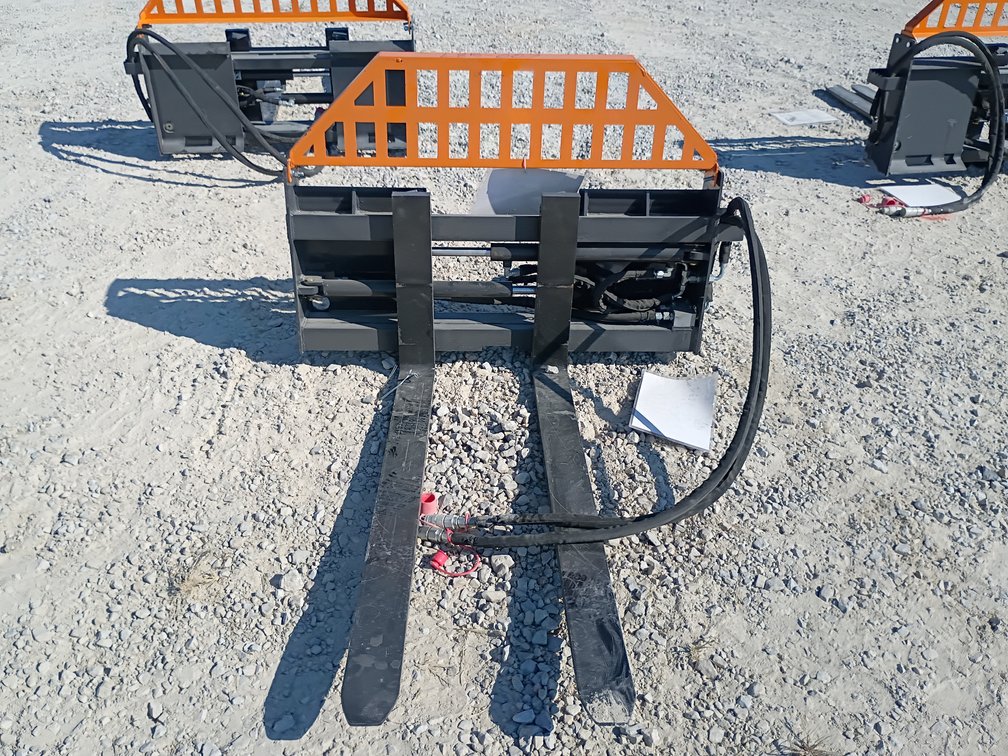 Landhonor Hydraulic Pallet Fork Skid Steer Attachment