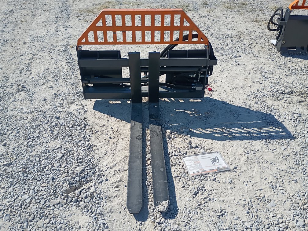 Landhonor Hydraulic Pallet Fork Skid Steer Attachment