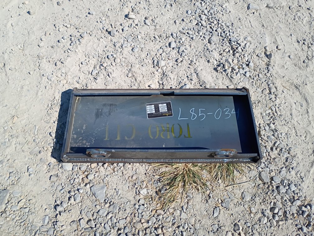 Landhonor Mounting Plate Mini Skid Steer Attachment