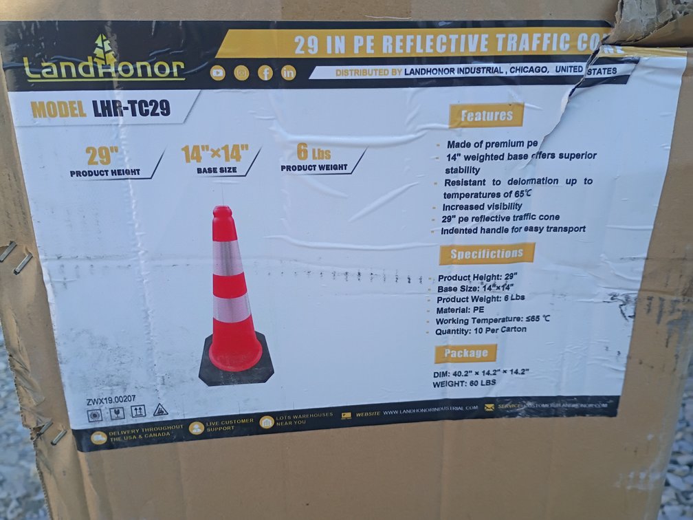 10- Landhonor Traffic Cones