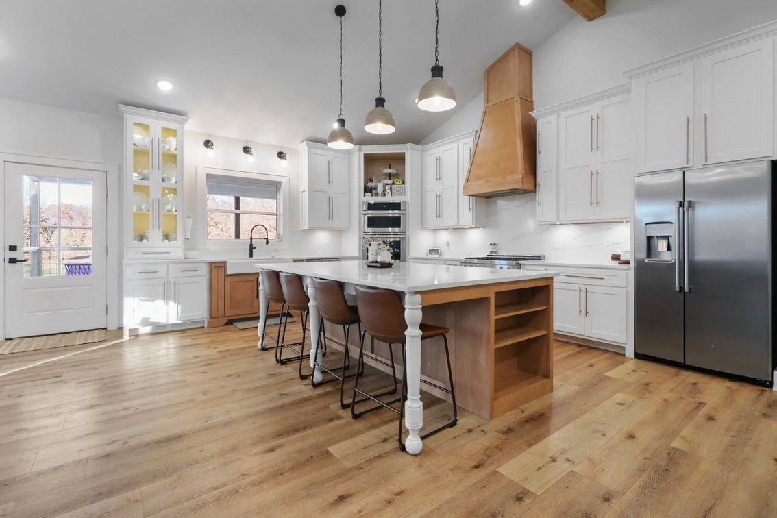 Image for Outstanding Real Estate Auction
