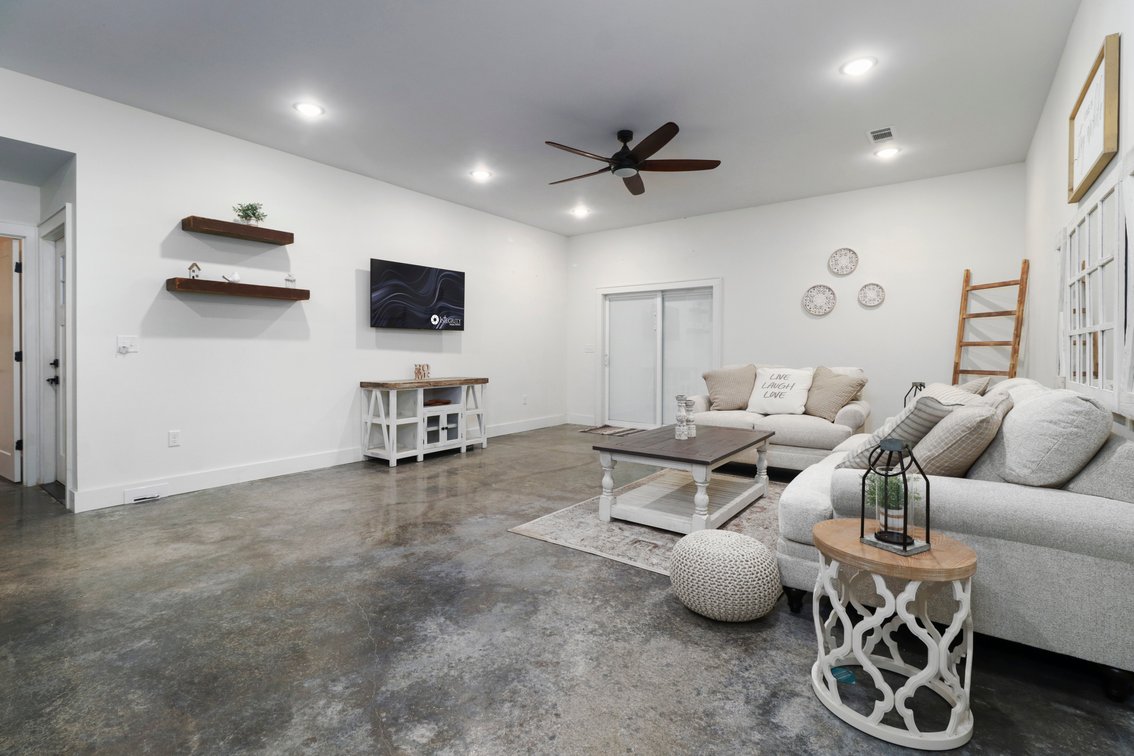 Image for Outstanding Real Estate Auction