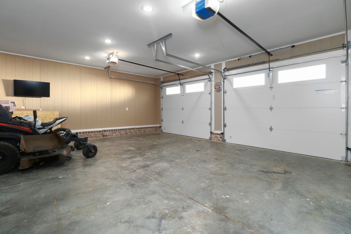 Image for Outstanding Real Estate Auction