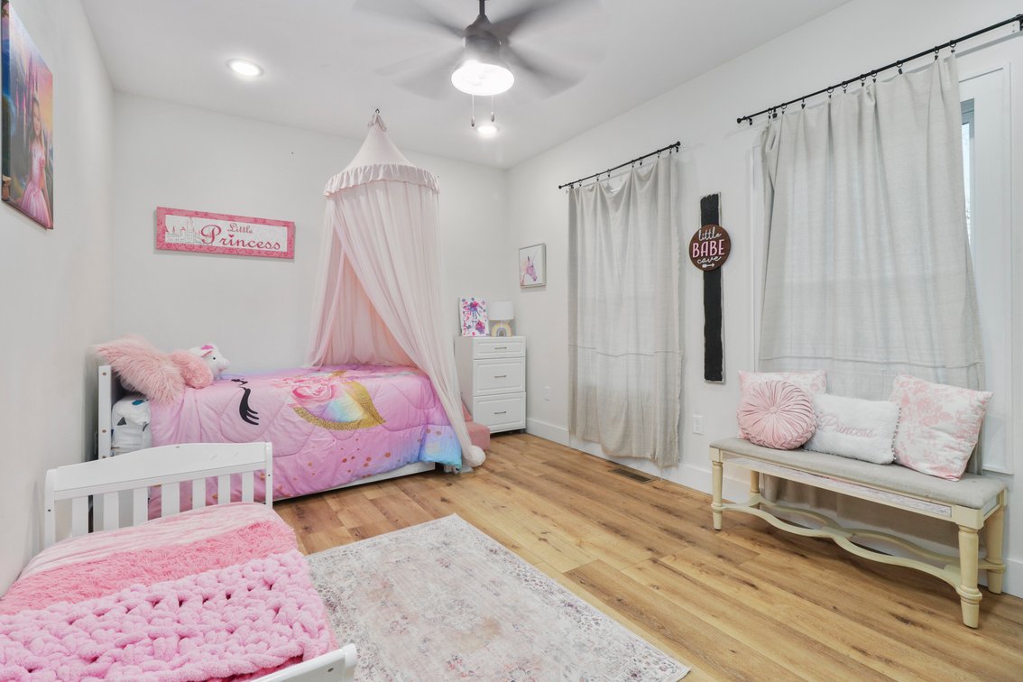 Image for Outstanding Real Estate Auction