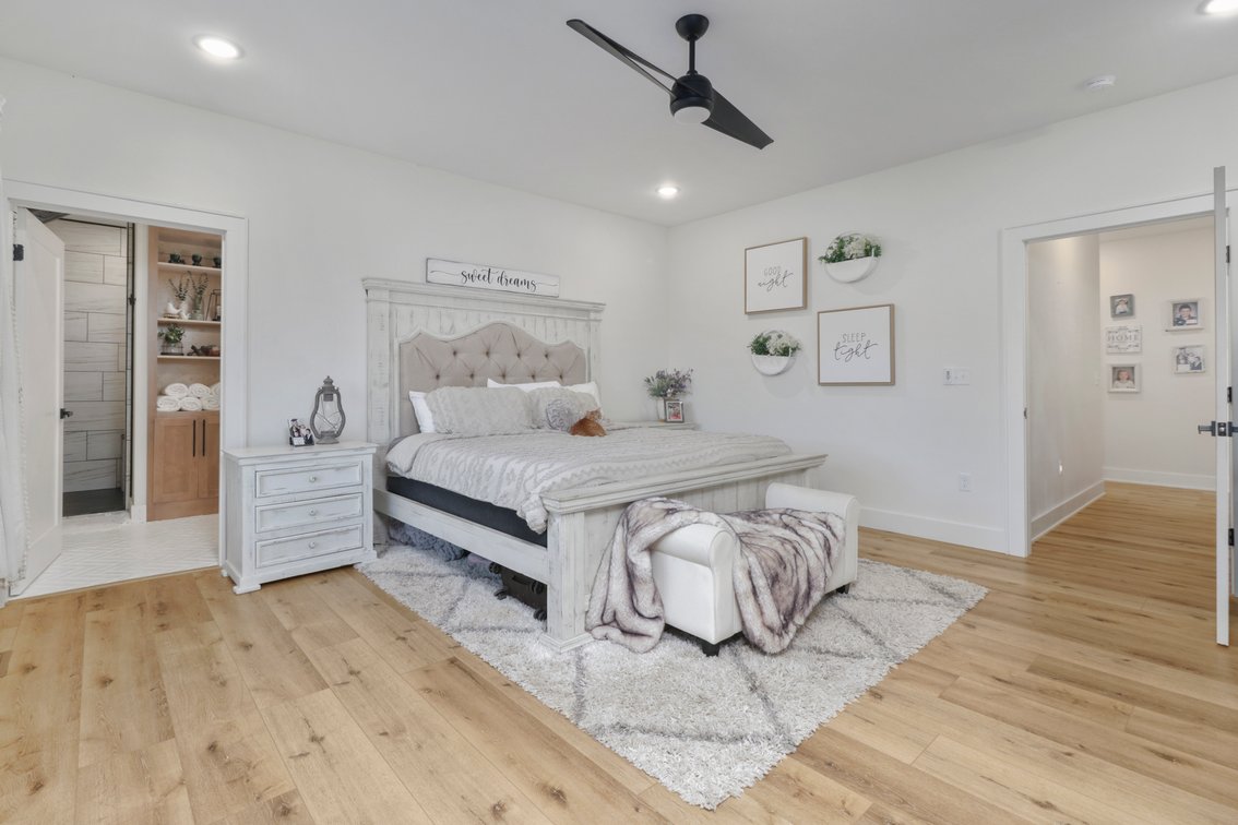 Image for Outstanding Real Estate Auction