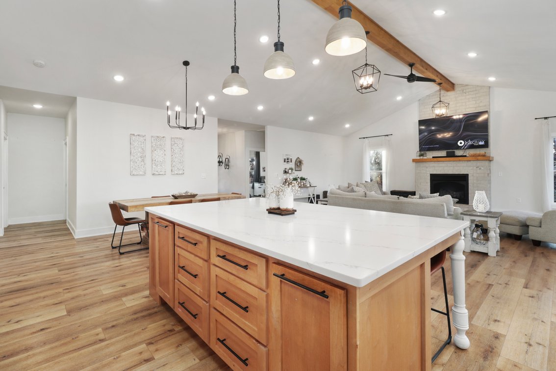 Image for Outstanding Real Estate Auction