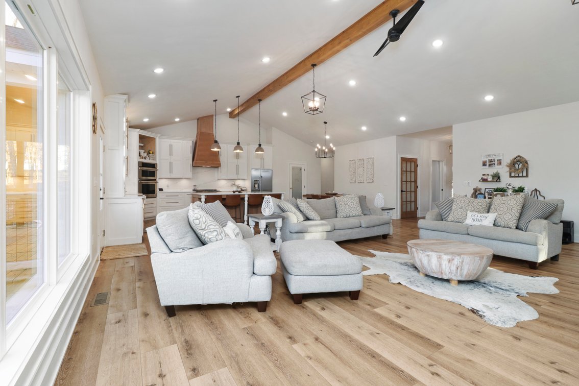 Image for Outstanding Real Estate Auction