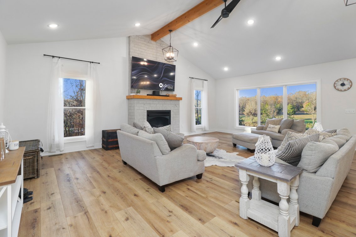 Image for Outstanding Real Estate Auction