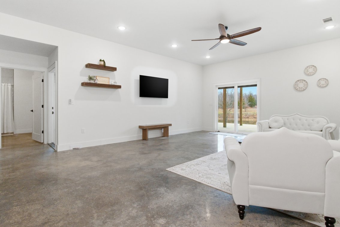 Image for Outstanding Real Estate Auction