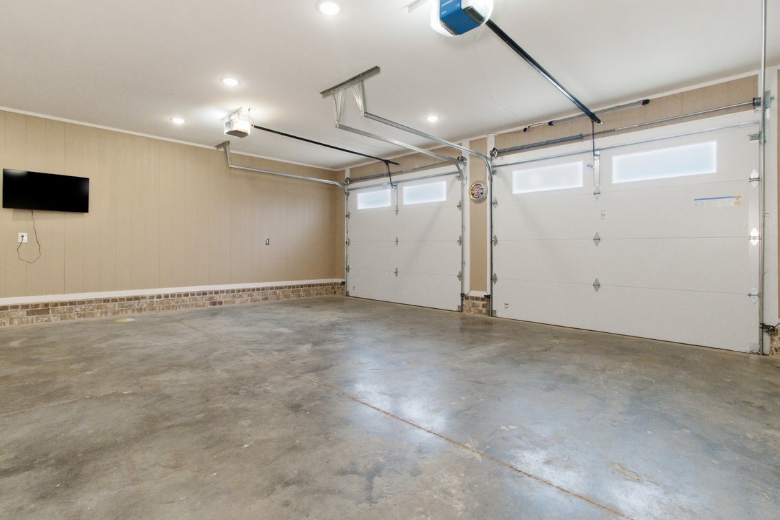Image for Outstanding Real Estate Auction