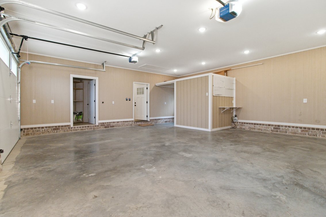 Image for Outstanding Real Estate Auction