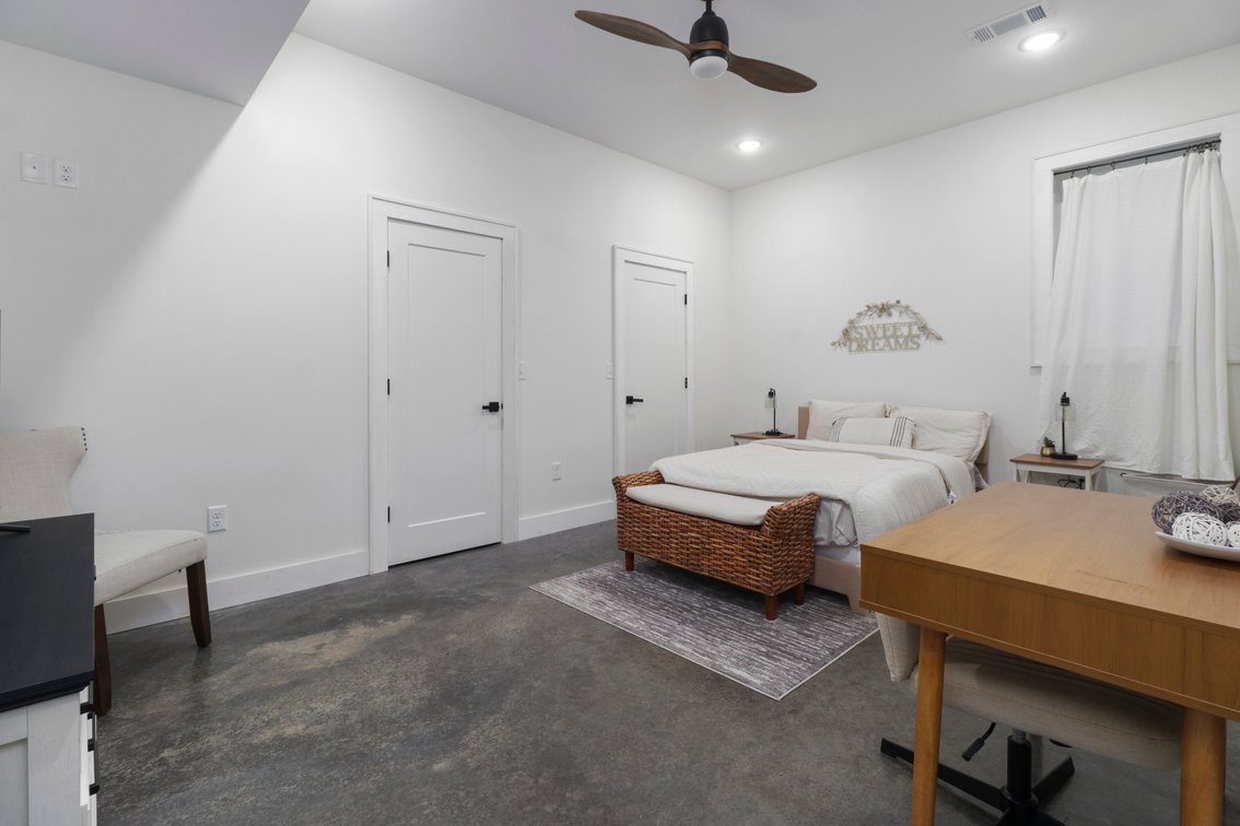 Image for Outstanding Real Estate Auction