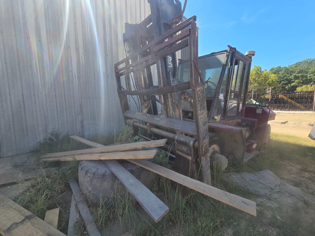 1999 Taylor GT210 Forklift (nonrunner)
