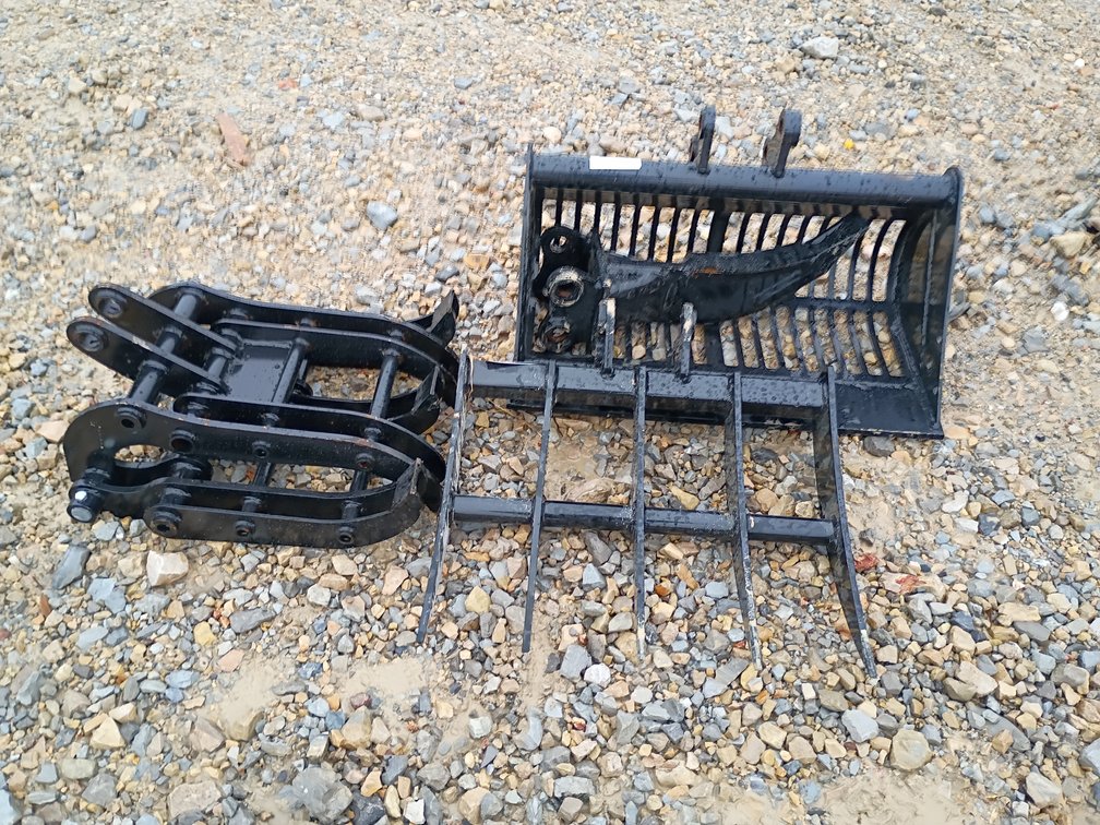 Future Mini Excavator Attachment Set
