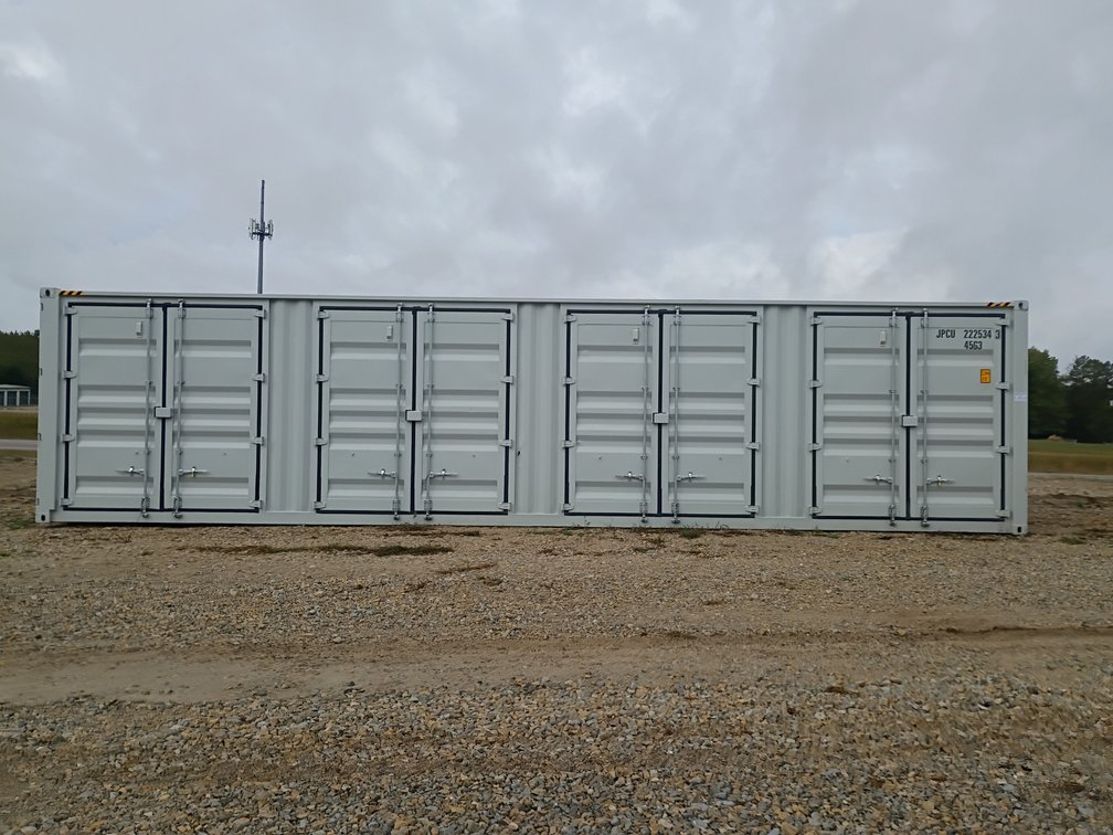 40ft Container [damaged]