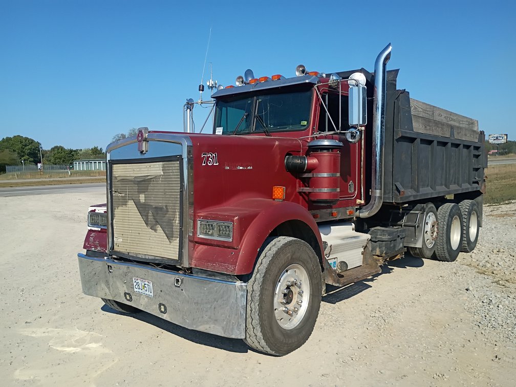 1984 Kenworth W900 Tri-axle Dump Truck