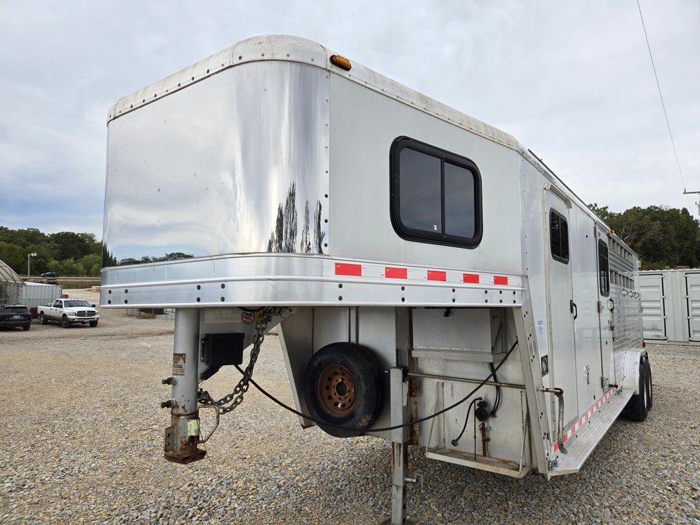 2003 26' Kiefer Horse Trailer