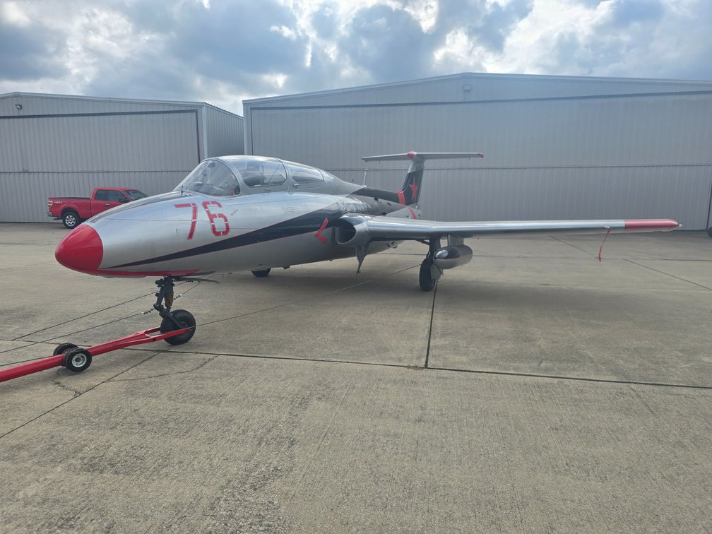 Aero L-29 Delfin Jet