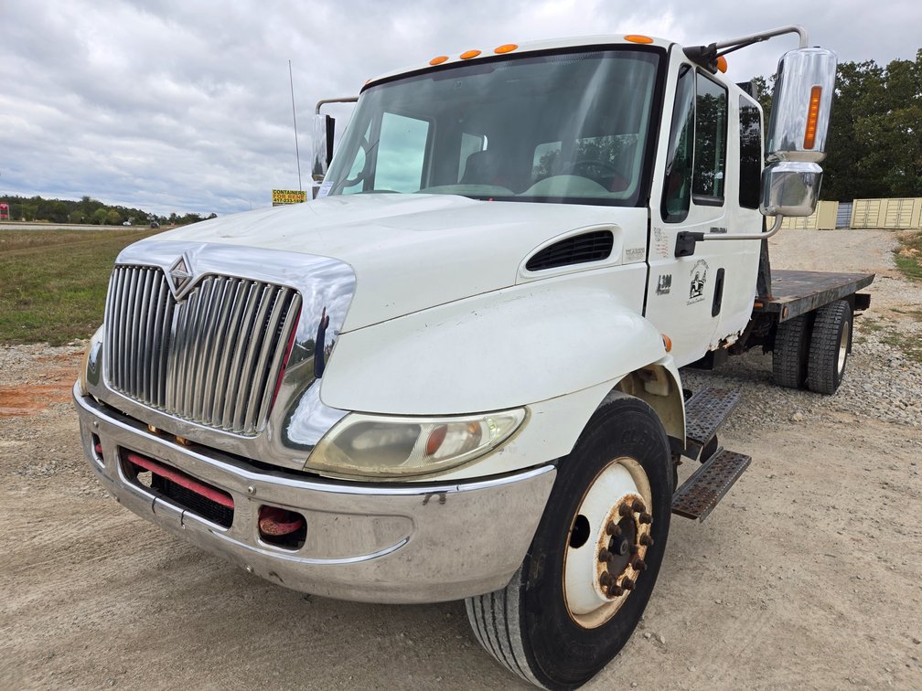 2005 International 4300 Rollback Truck