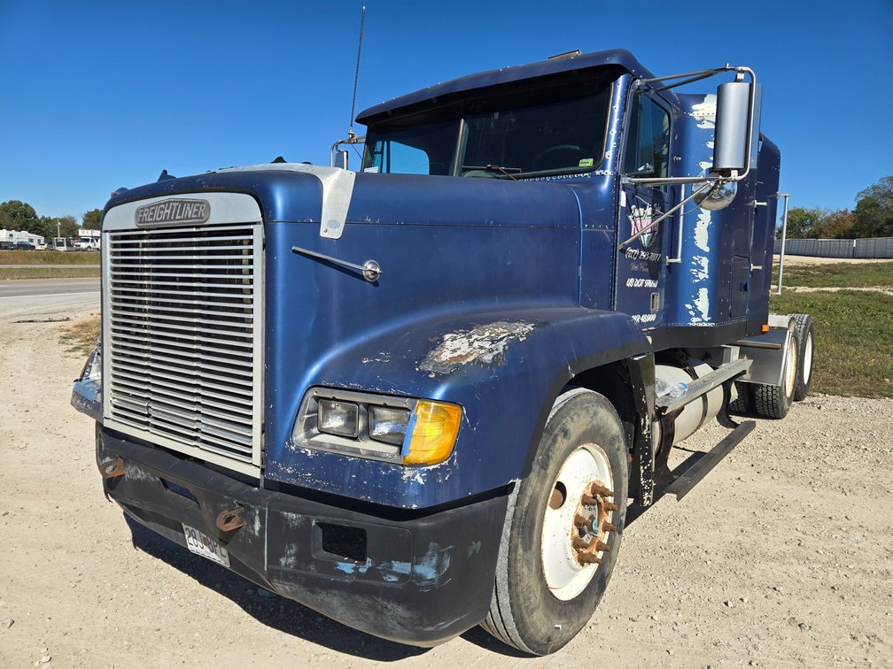1994 Freightliner FLD120 Sleeper Truck