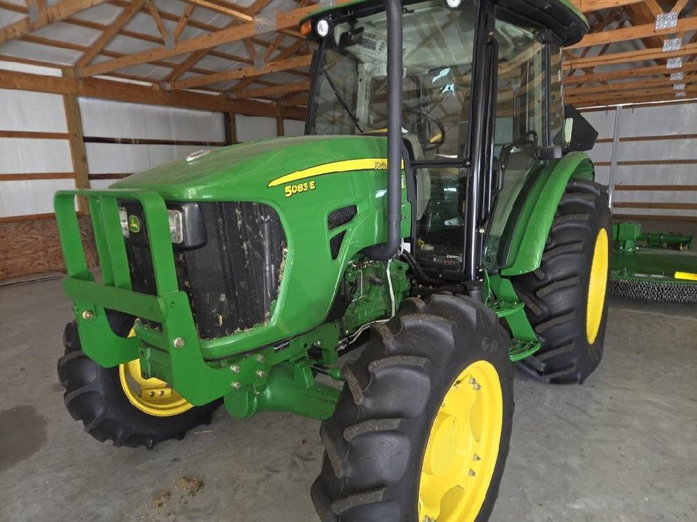 2013 John Deere 5083E Tractor