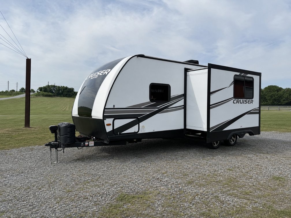 Cruiser Aire RV Travel Trailer - VIN# 4YDT22R20M6321365