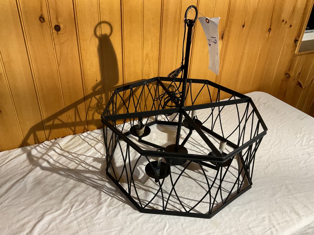(2 x bid) hanging metal light