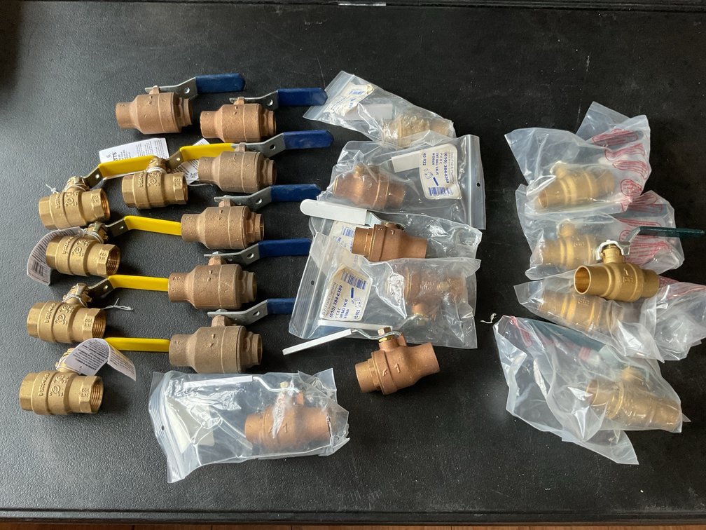 22 pieces 1 inch brass valves