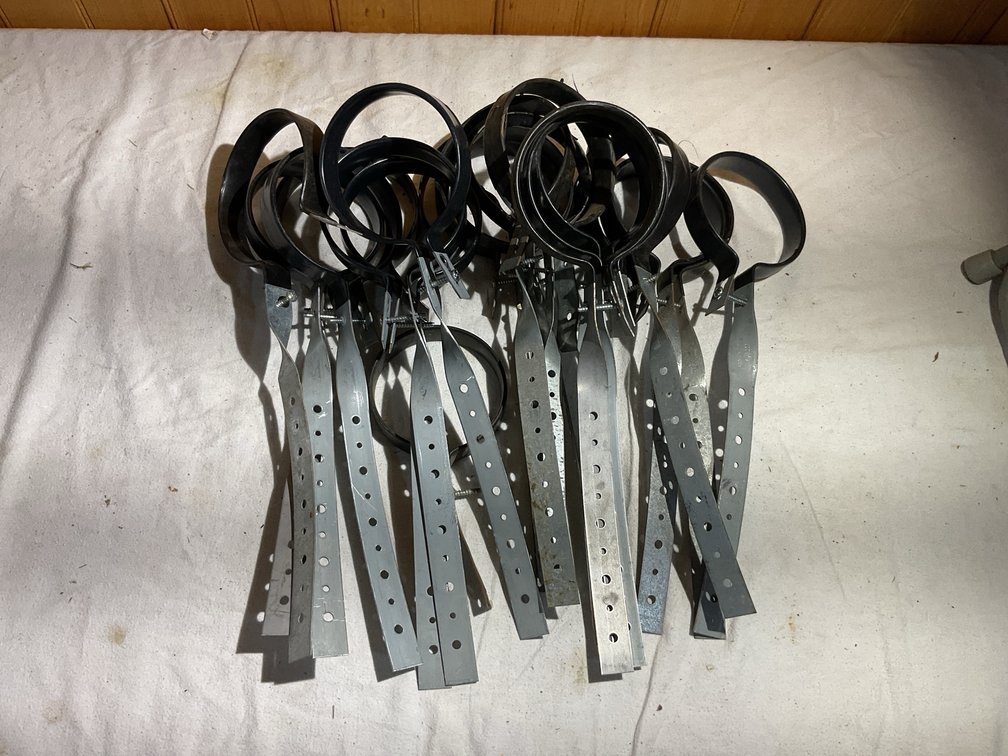 21 pcs 4” plastic coated hangers