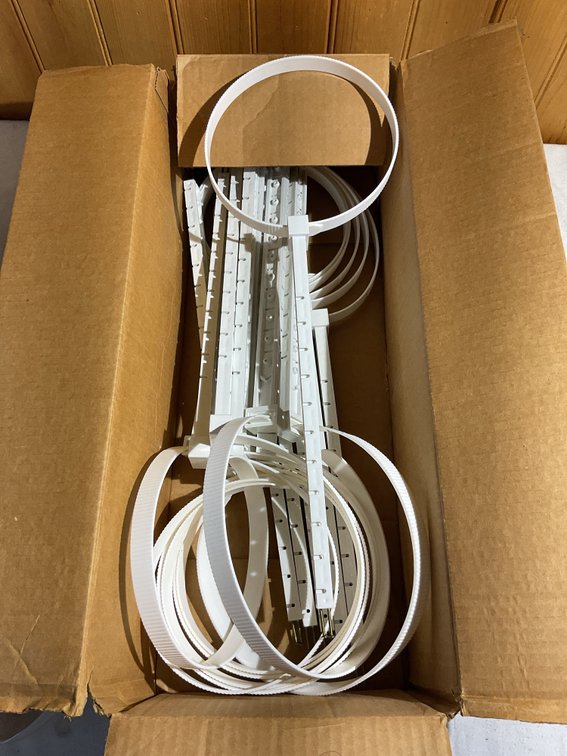 14” universal pipe hangers, new, 14 pcs